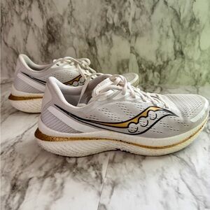 Saucony Endorphin Speed 3 Mens Size 12  White Gold Speckled Trainer Running